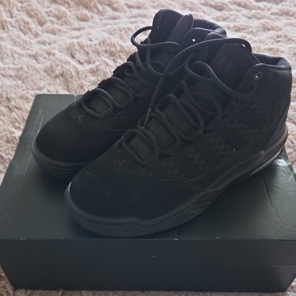 Jordan Black Shoe Box - Jordan Max Aura (GS)